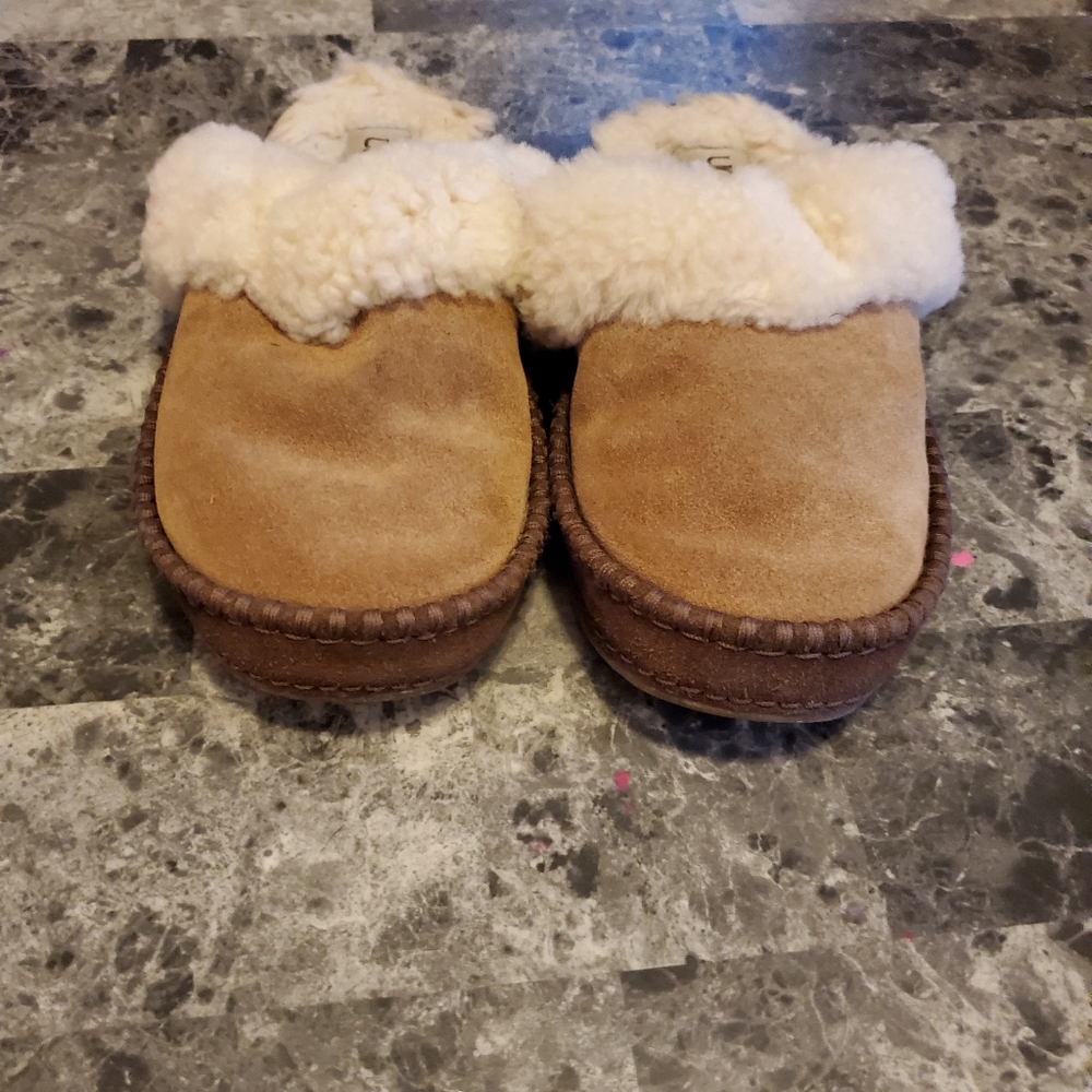 Boys ugg slippers